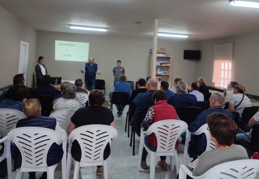 A charla sobre Nutrición e Saúde rexistra o seu segundo cheo consecutivo, desta vez no local social de Abellá